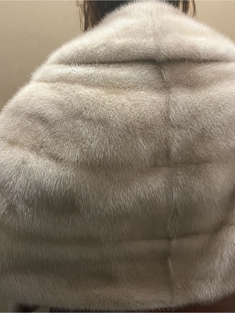 Genuine White Mink Stole - Picture 3 of 4